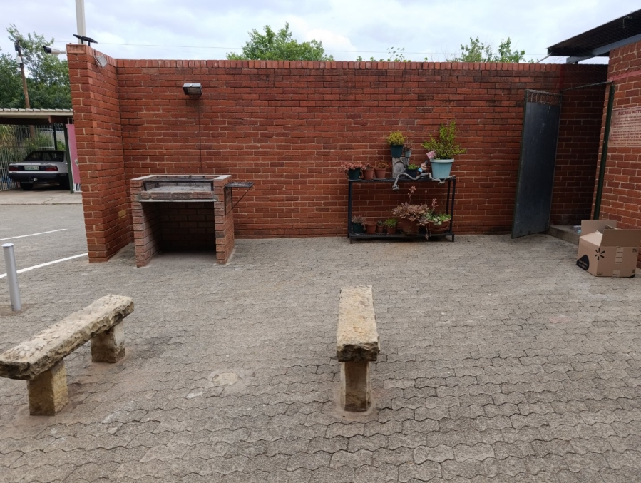 1 Bedroom Property for Sale in Brandwag Free State